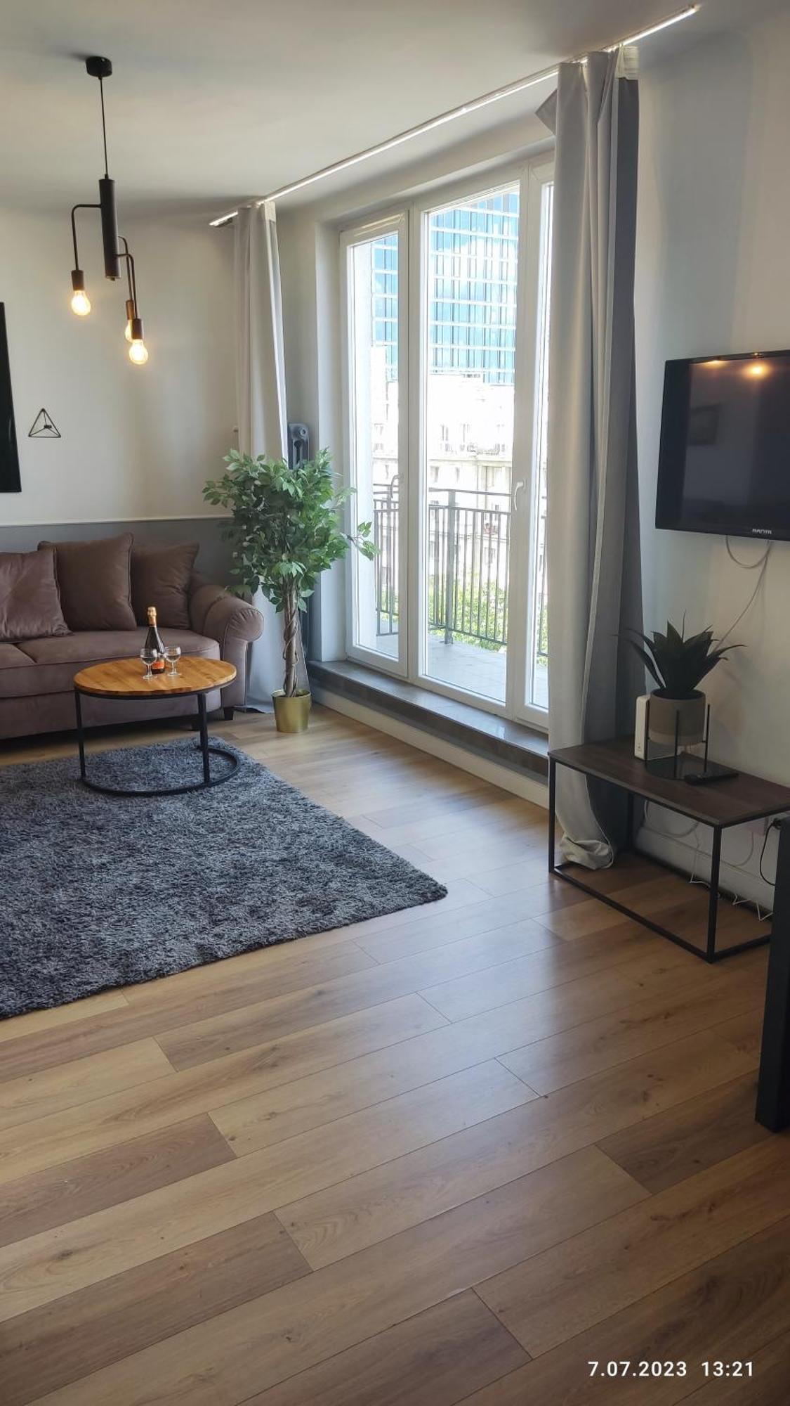 Be My Guest - Jerozolimskie - Super Centrum Metro Wi-fi Breakfast Apartment Warschau